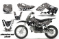 Preview: Checkered Skull Hintergrund = Silber, Designfarbe = Schwarz mit Nummernfeldern für Suzuki RM 65 All Years