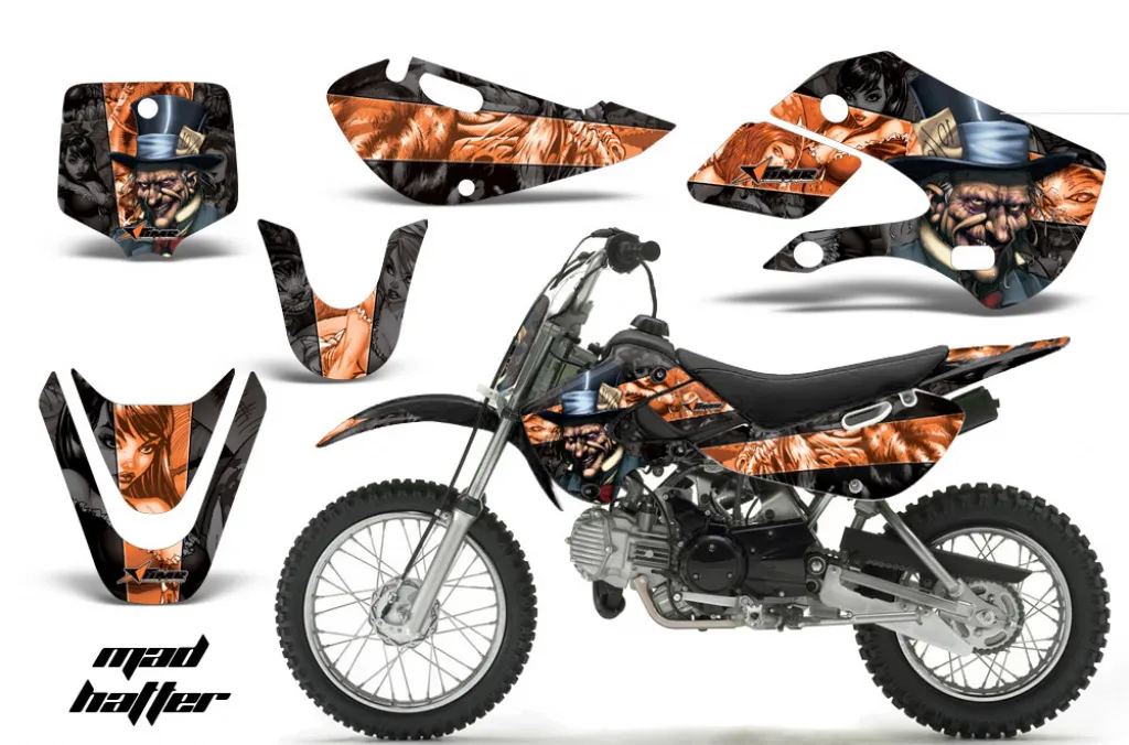 Mad-Hatter Hintergrund = Schwarz, Designfarbe = Orange mit Nummernfeldern für Suzuki DRZ 110 All Years