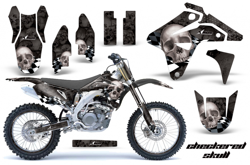 Checkered Skull Hintergrund = Schwarz, Designfarbe = Silber mit Nummernfeldern für Suzuki RMZ 450 2007