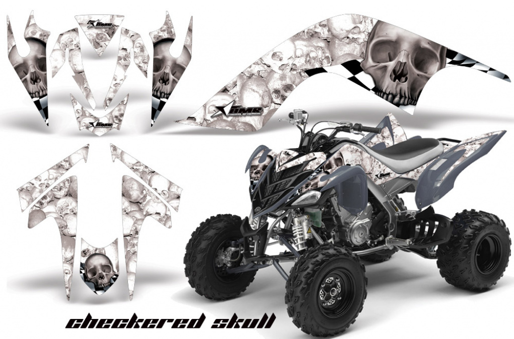 Checkered Skull Hintergrund = Weiß, Designfarbe = Silber für Yamaha Raptor YFM 700 2006-2012