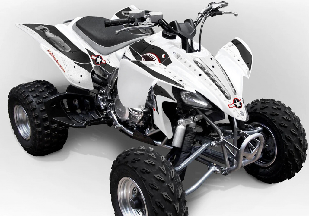 War Machine Hintergrund = Weiß, Designfarbe = Schwarz für Yamaha YFZ 450 2004-2008 & 2012-2014