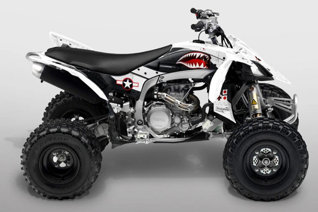 War Machine Hintergrund = Schwarz, Designfarbe = Weiß für Yamaha YFZ 450R 2009-2013