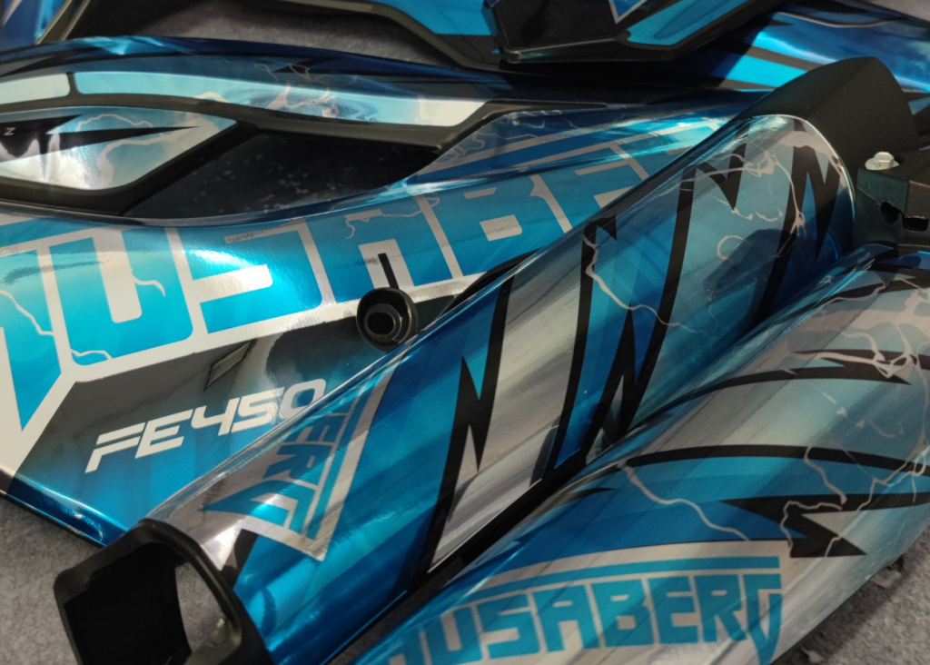 Preview: Scrub Chrome Folie