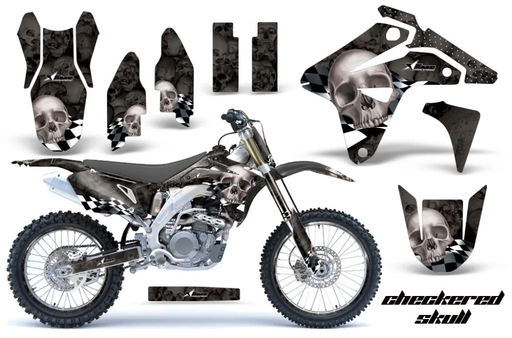 Checkered Skull Hintergrund = Schwarz, Designfarbe = Silber mit Nummernfeldern für Suzuki RMZ 450 2007