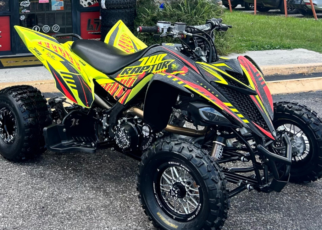 SO15415 fluoreszierende Farbe mit einem Frozen Laminat für Yamaha Raptor YFM 700R 2013+